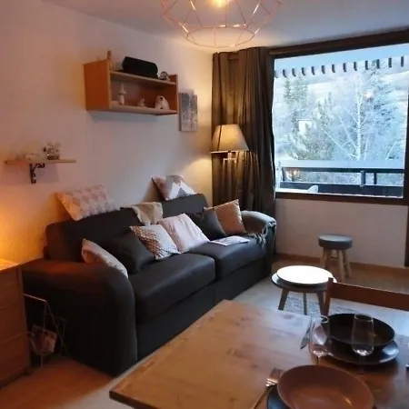 Montagne Pres Des Pistes Et Commerces - 4 Couchages - Parking Prive - Fr-1-330f-90 Apartman